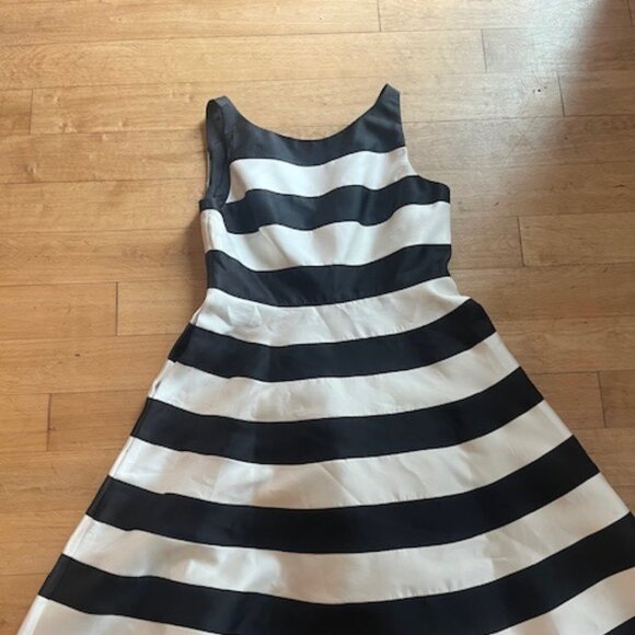 Adrianna Papell Black and White Stripe Dress-Size 10 - Picture 1 of 4